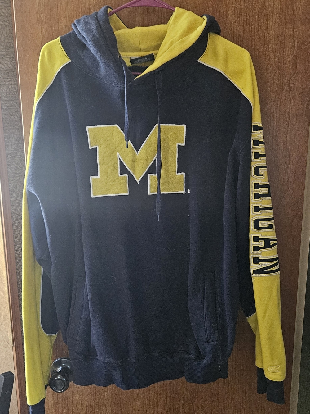 Michigan Colosseum Men's Navy and Yellow Pullover Hoodie